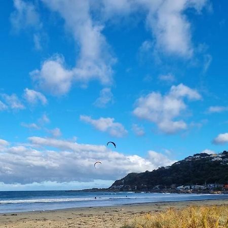 Beachside Retreat Wellington Bagian luar foto